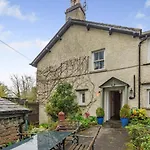 3 Bed In Clappersgate Oc-gl132