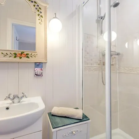 펜션 3 Bed In Clappersgate Oc-gl132 앰블사이드