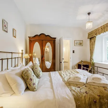 펜션 3 Bed In Clappersgate Oc-gl132 앰블사이드