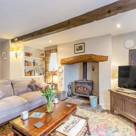 3 Bed In Clappersgate Oc-gl132 *