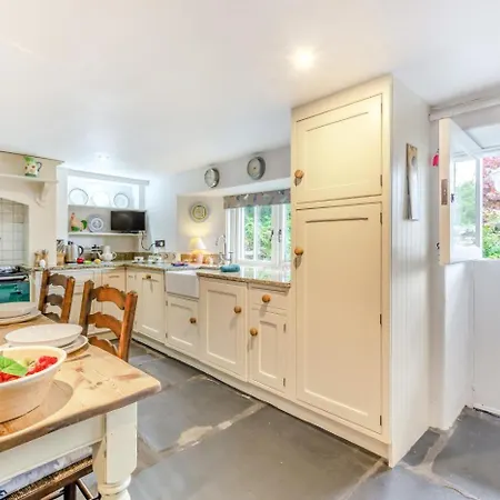 בית נופש 3 Bed In Clappersgate Oc-gl132 *